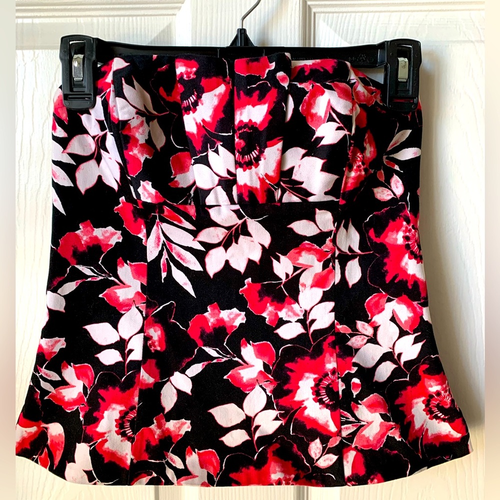 Corset style strapless top
